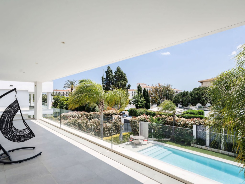 Nueva Andalucia luxury villa (31)