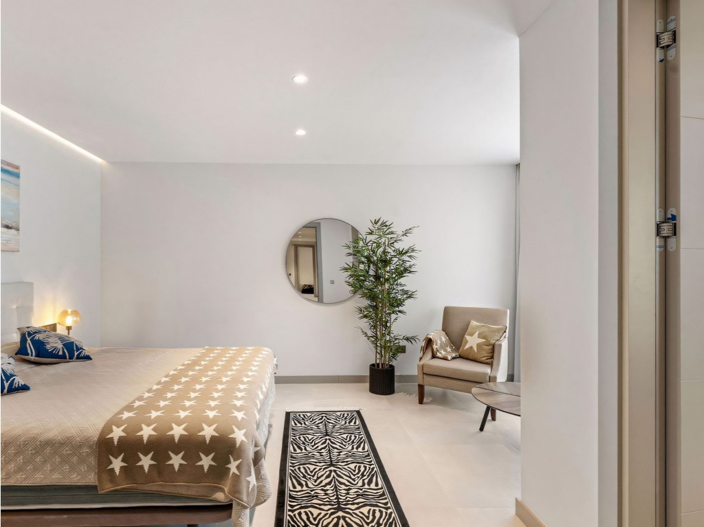 Nueva Andalucia luxury villa (32)