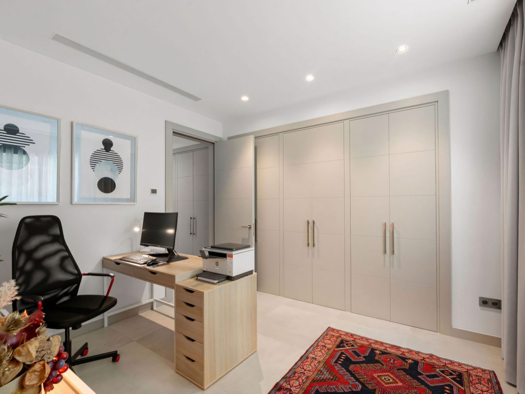 Nueva Andalucia luxury villa (39)