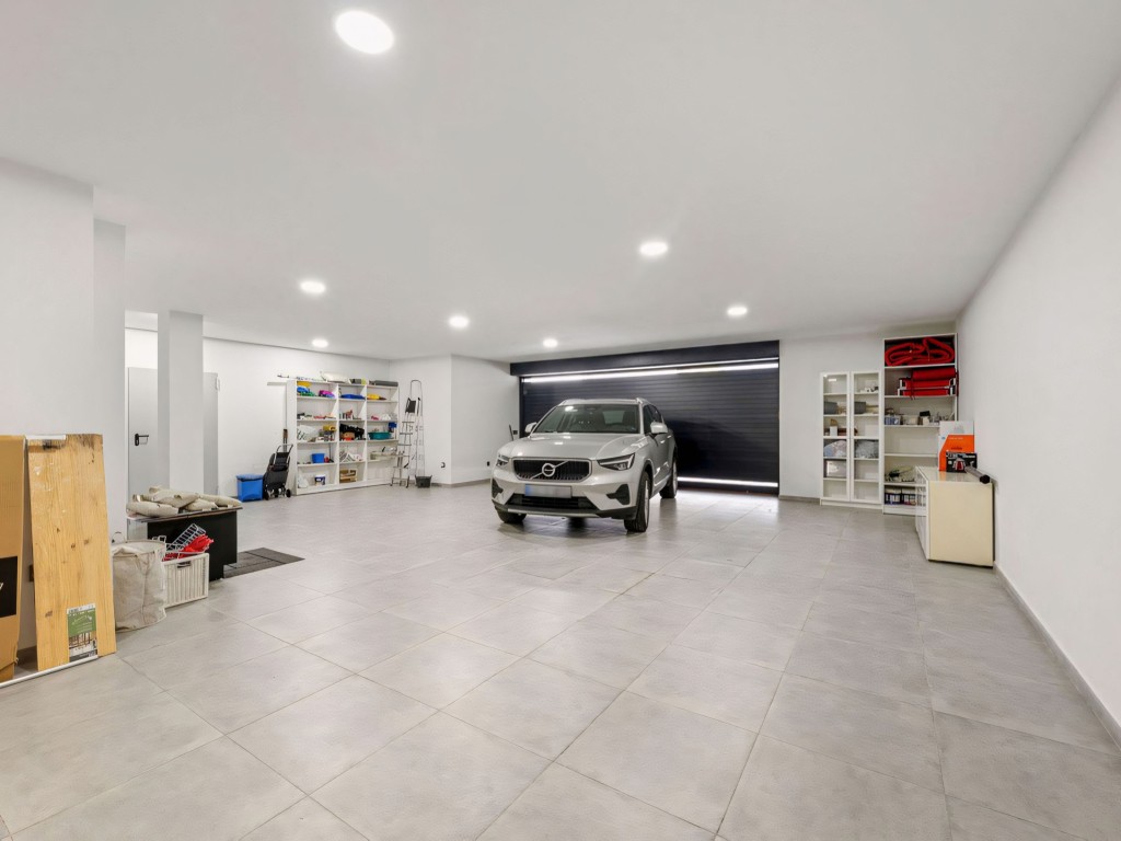 Nueva Andalucia luxury villa (8)