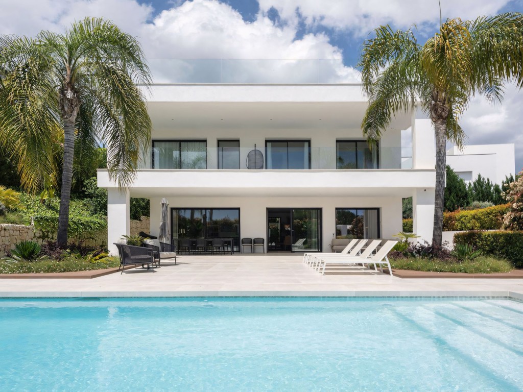 Nueva Andalucia luxury villa (11)