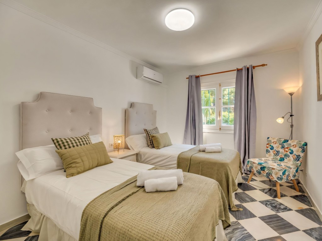 Nueva Andalucia Villa (20)