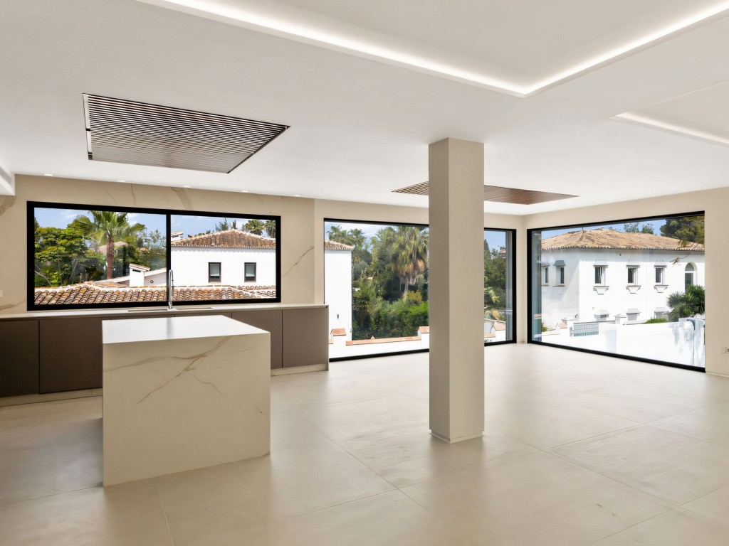 Contemporary Guadalmina Villa (14)