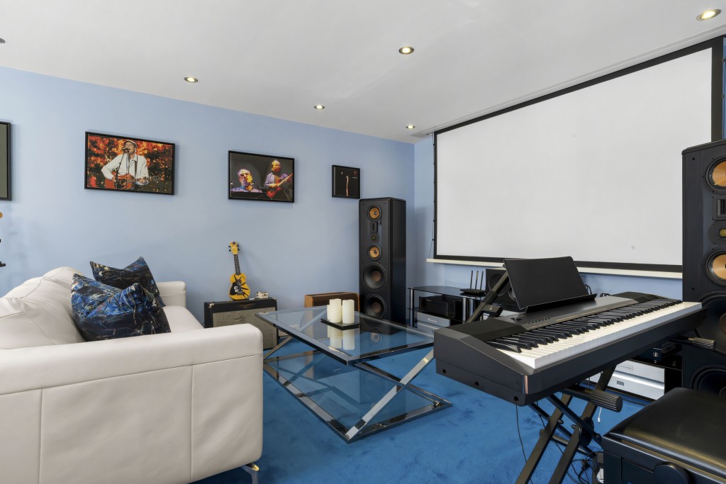 39-a493fe9149752455d4aa759b42ca0ea1