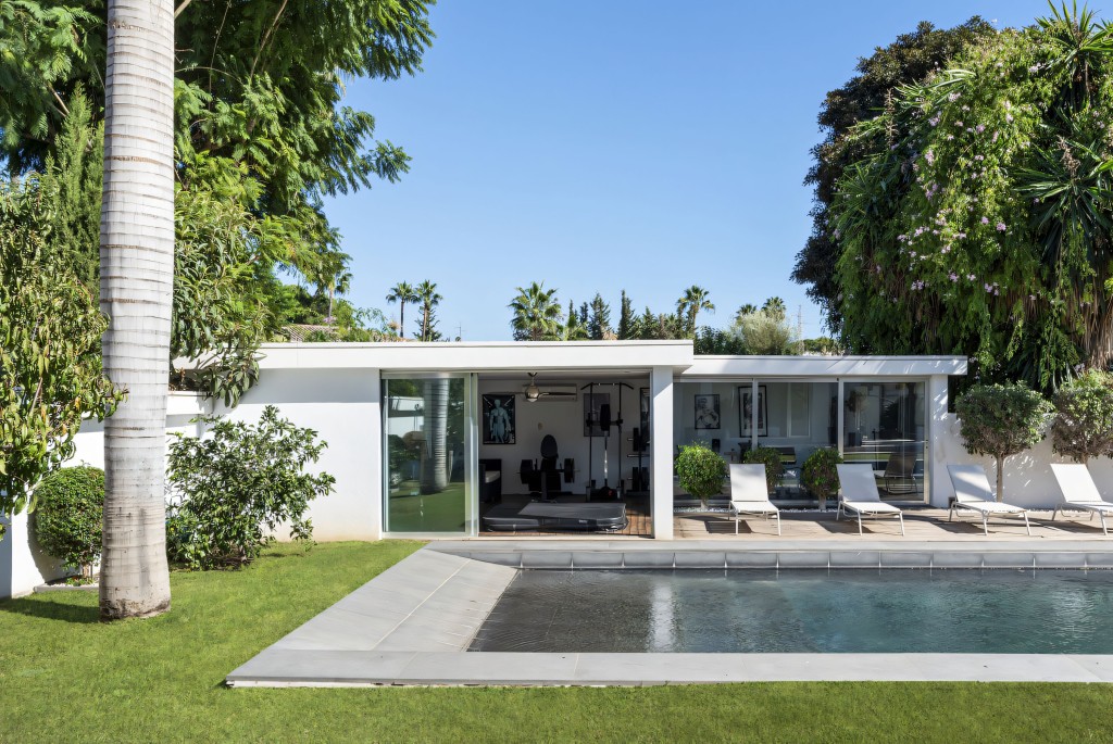 22-bcf8e6250e0bab365f900a8ac31ac040