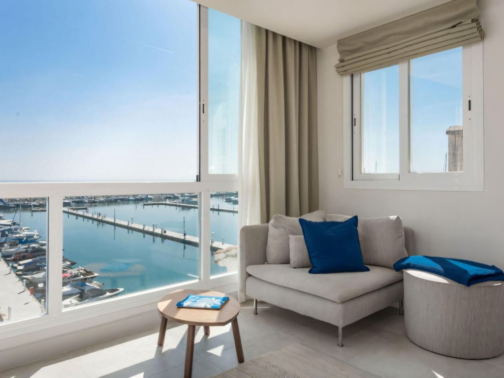 Puerto Banus Marina apartment (9)