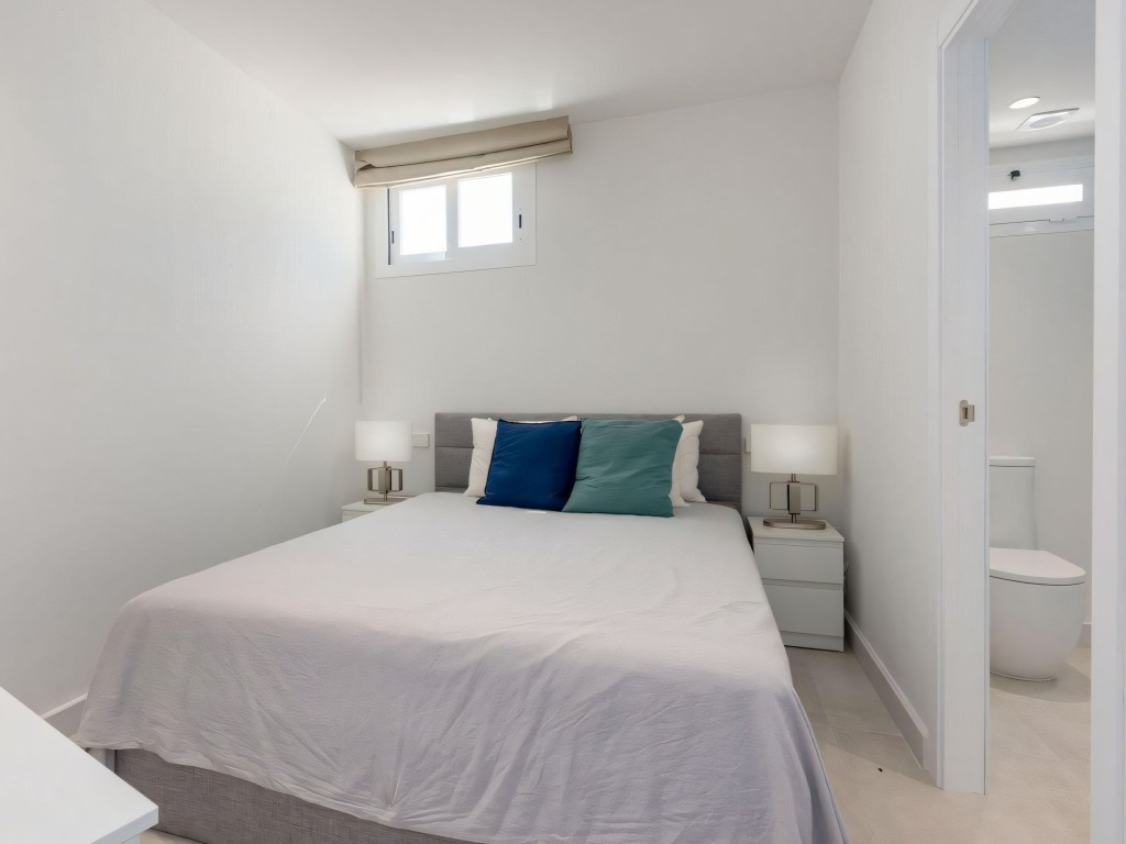 Puerto Banus Marina apartment (17)