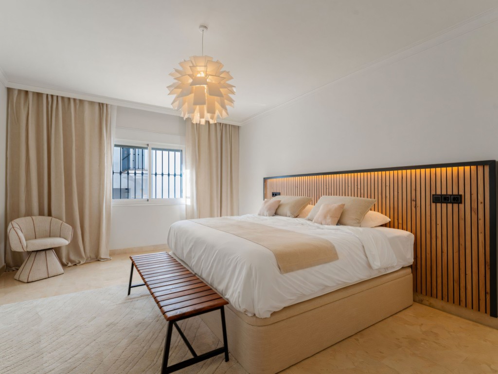 Montebello Hills, Sierra Blanca (1)