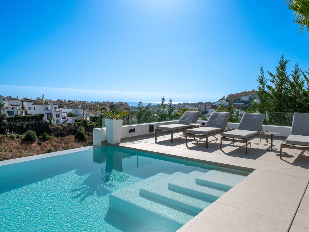 Contemporary Villa 1  La Resina (8)