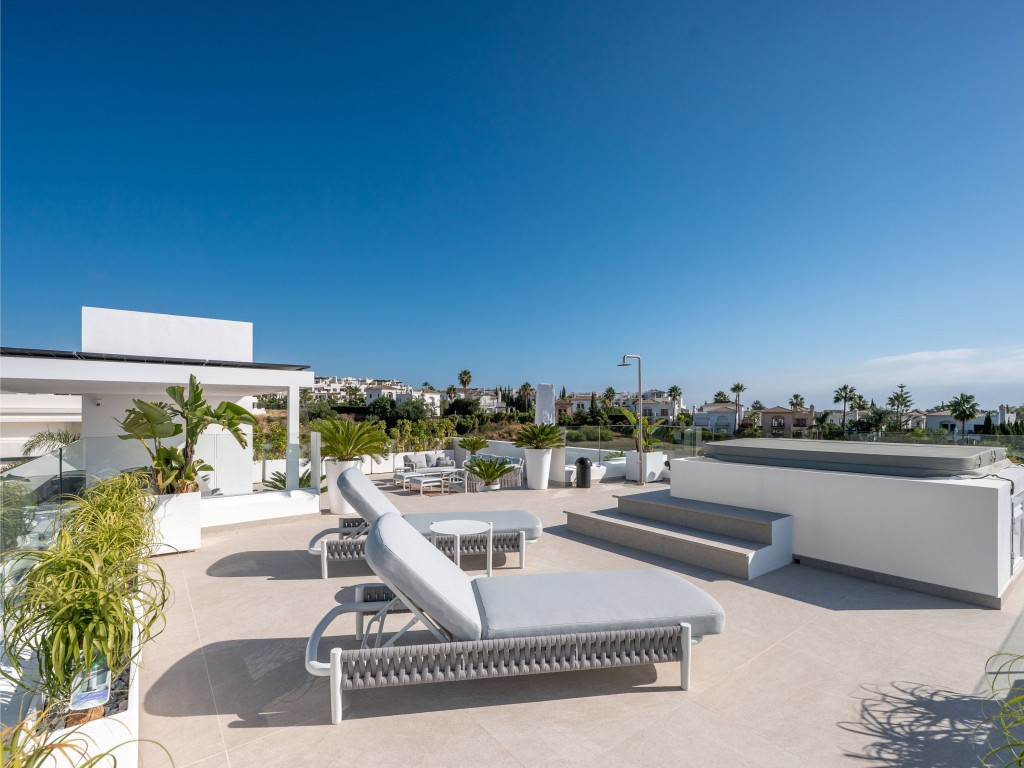 Contemporary Villa 1  La Resina (14)