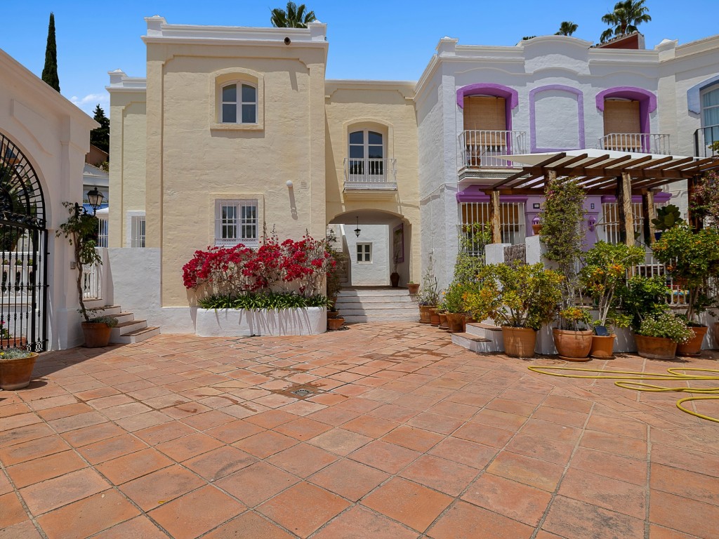 La Perla de La Heredia (18) (Custom)