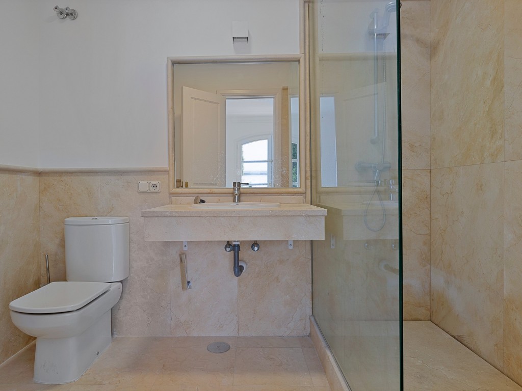 La Perla de La Heredia (16) (Custom)