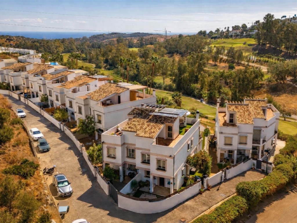 Casas del Golf aT Estepona Golf