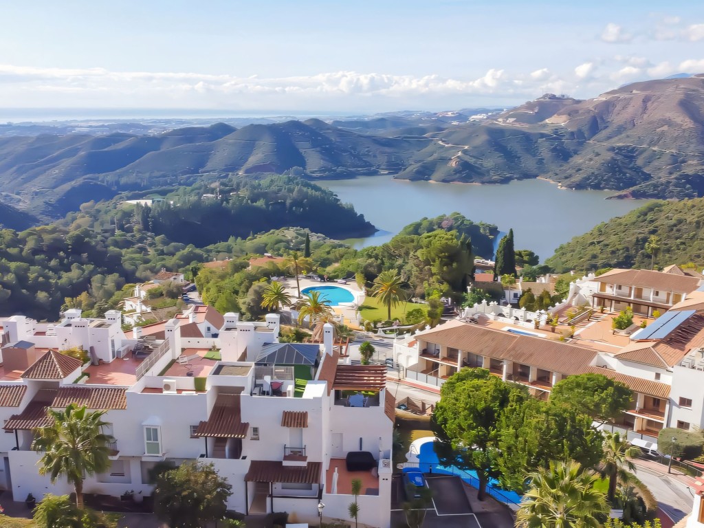 Almazara Views Istan (2)