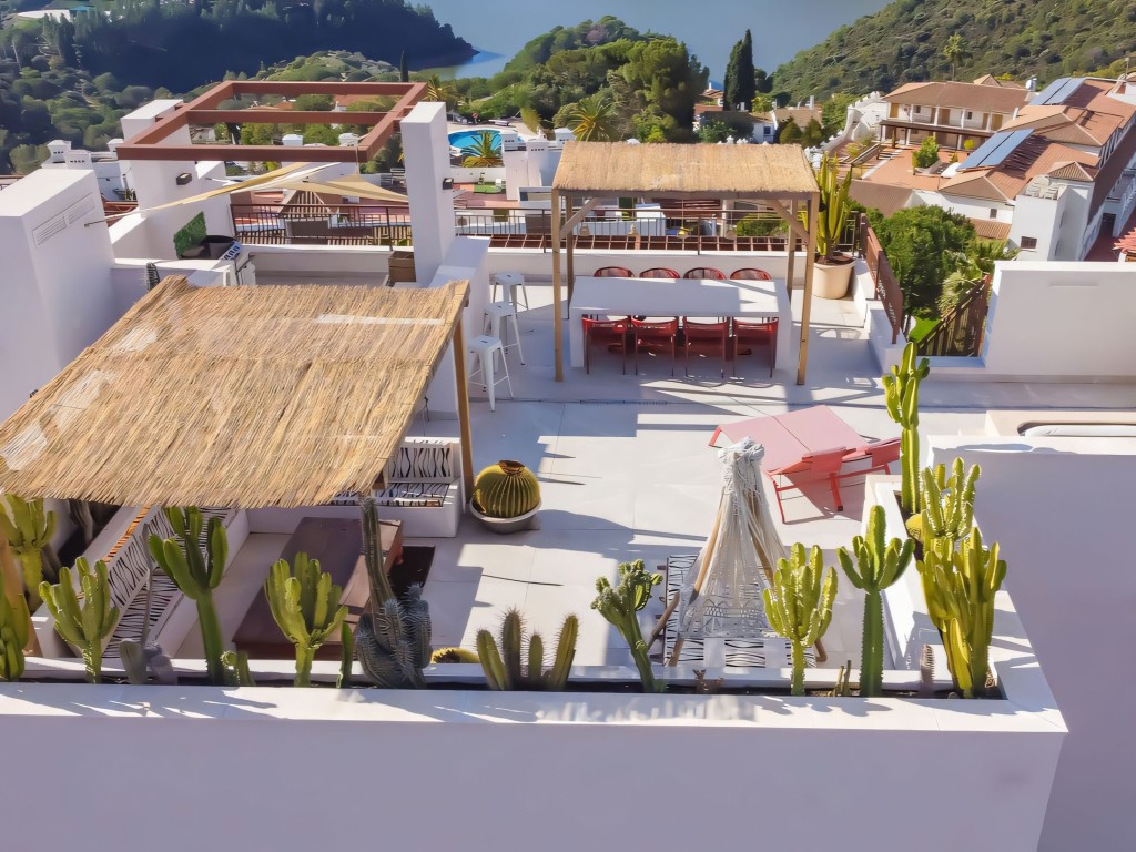 Almazara Views Istan (1)