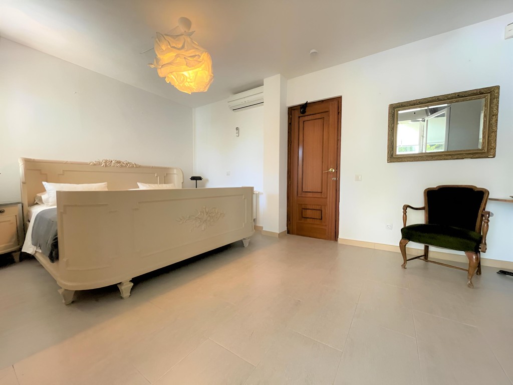 18-cc72f169493c096e712837ff5d8b6e41