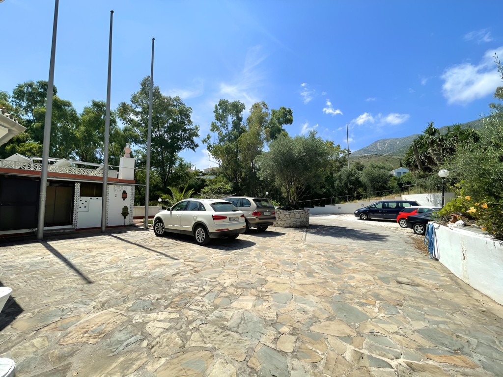 30-5e8634ec9576c9ad4825a6dec5b5d375