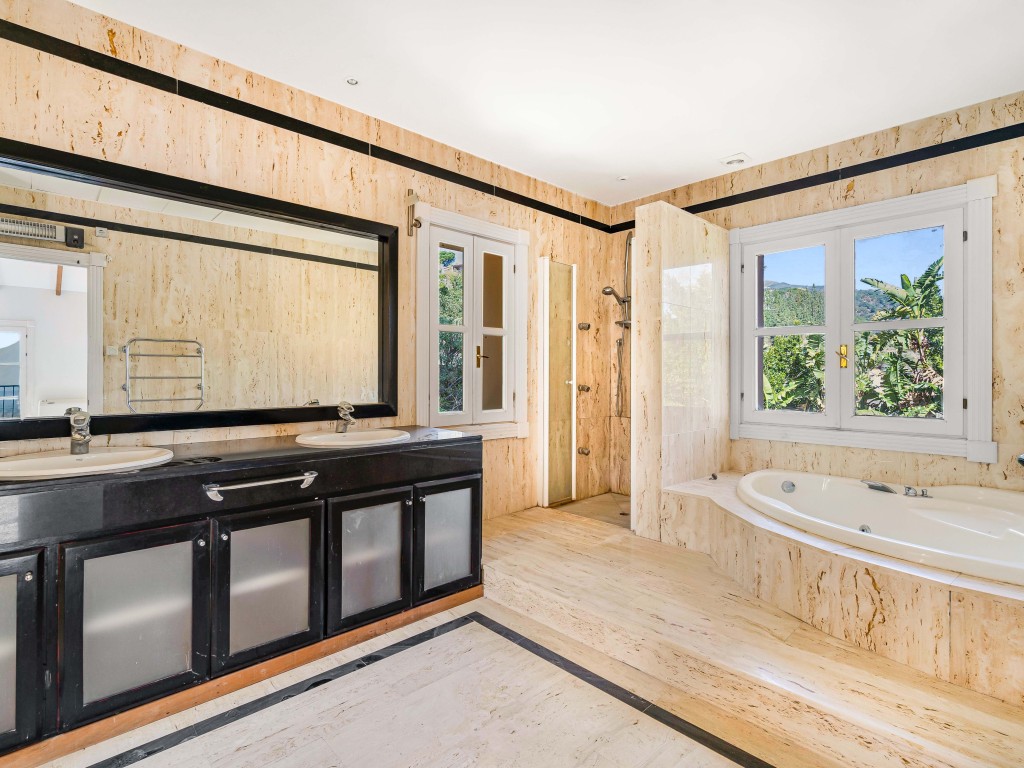 El Madro&ntilde;al Villa (8)