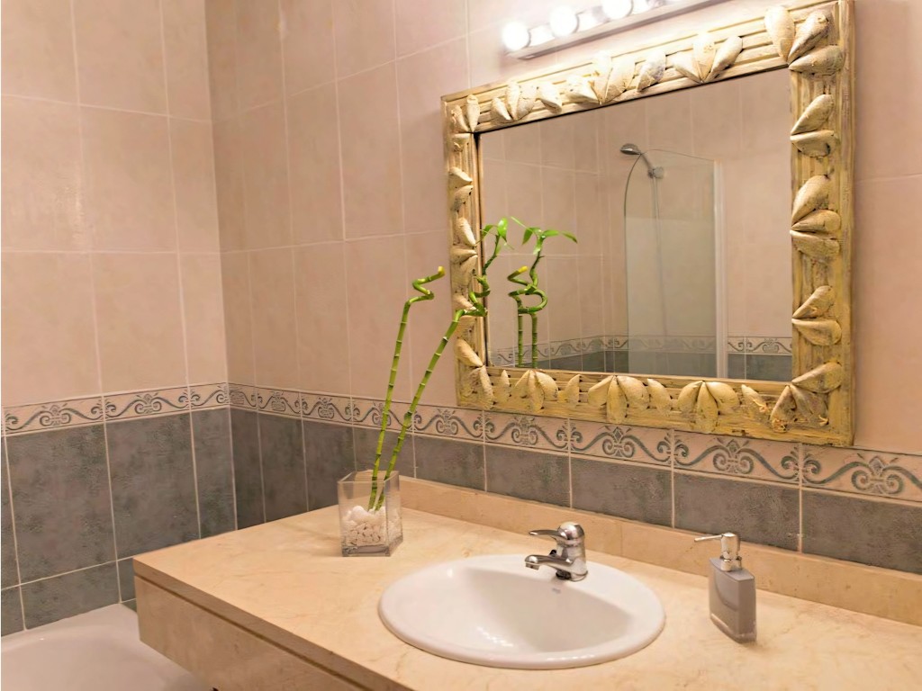 8-e64a9055bba3e77ac8aca3b893cdf826