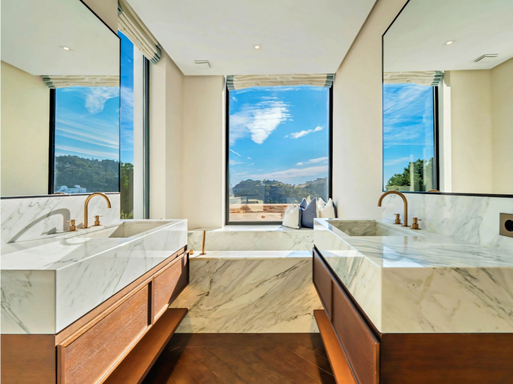 El Madro&ntilde;al luxury villa (23)