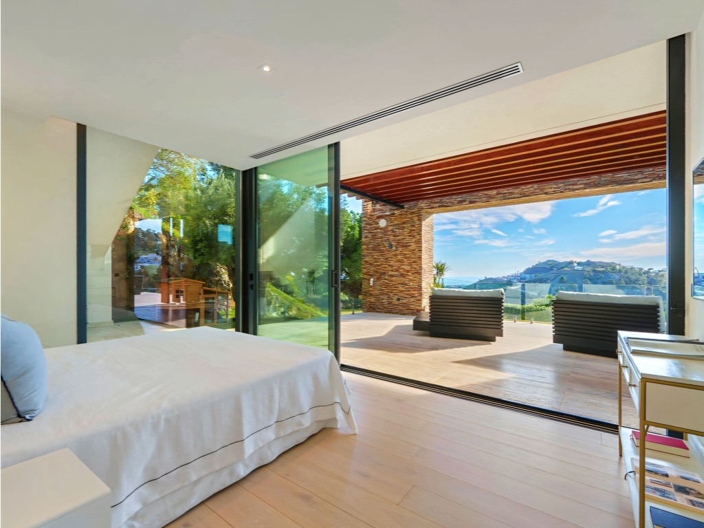 El Madro&ntilde;al luxury villa (28)