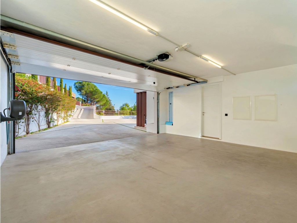 El Madro&ntilde;al luxury villa (33)