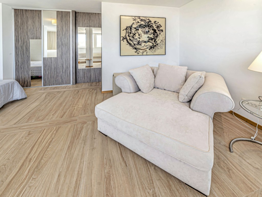 Estepona beachfront apartment (14)