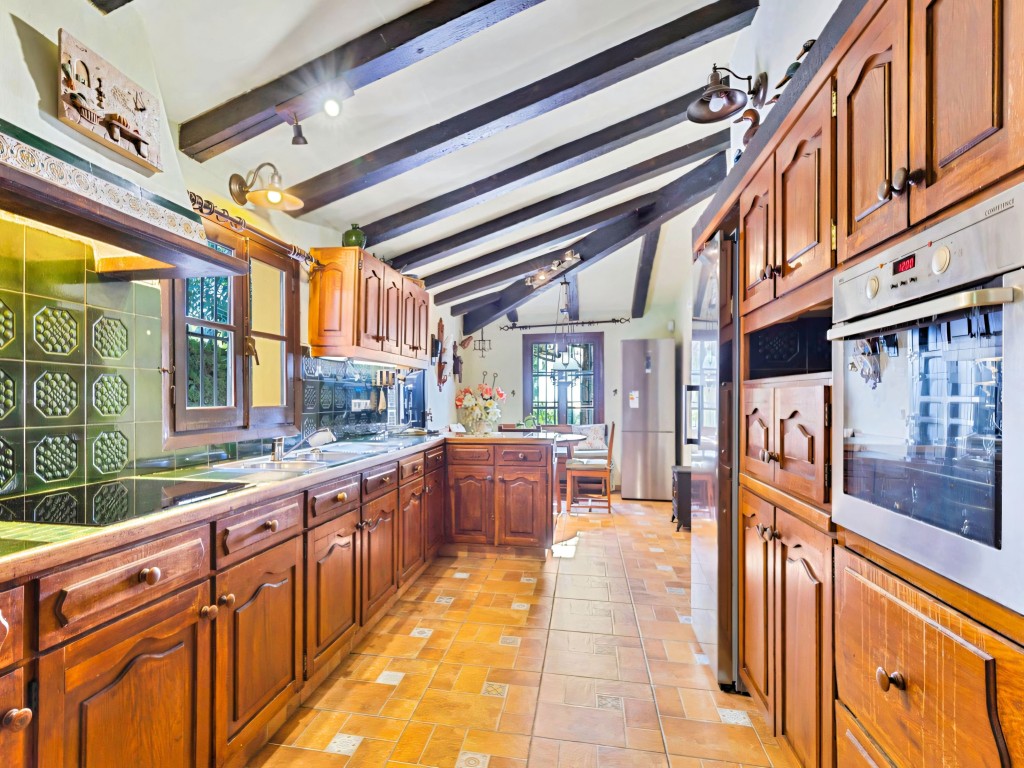 9-467d0cee5b725f3ef65f102a0c2e69c0