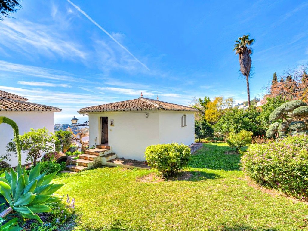 33-f37a7fab00fce6ff6b895520b67d6d6d