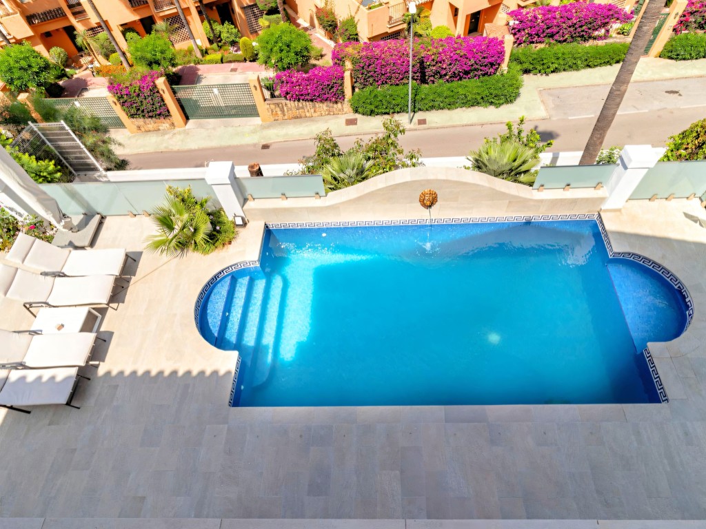 El Paraiso luxury villa (28)