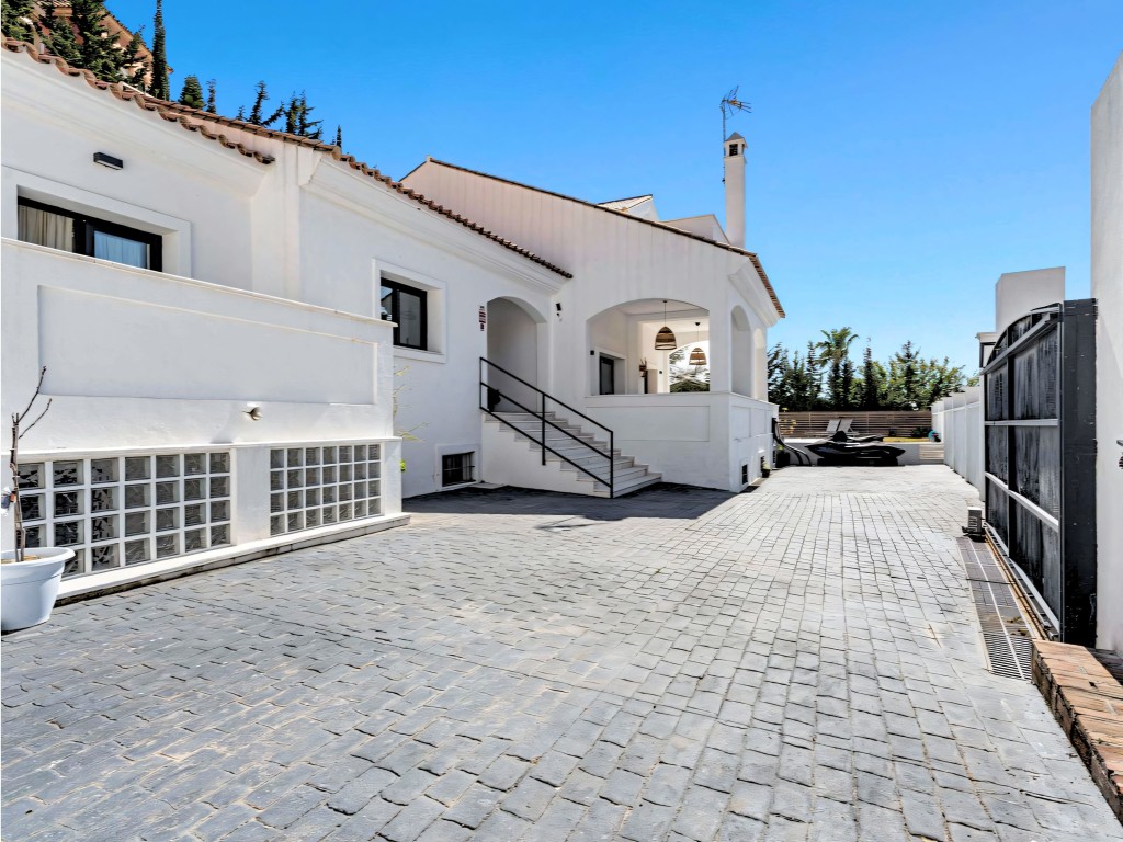 Forest Hills Villa (6)