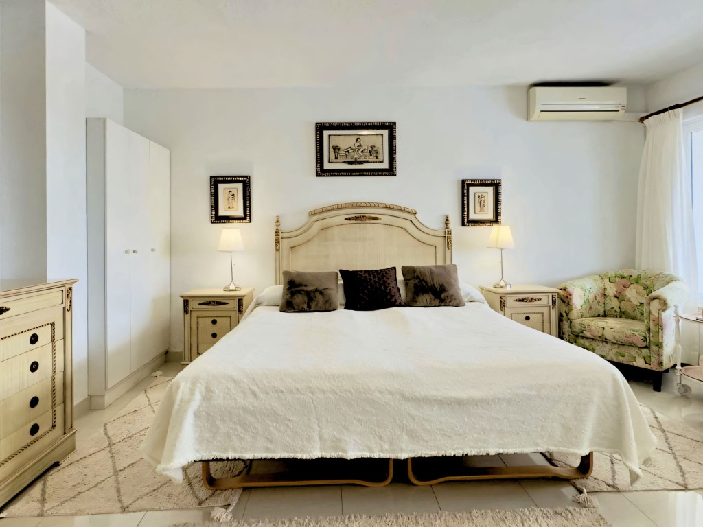 4 bedroom Mijas villa (16)