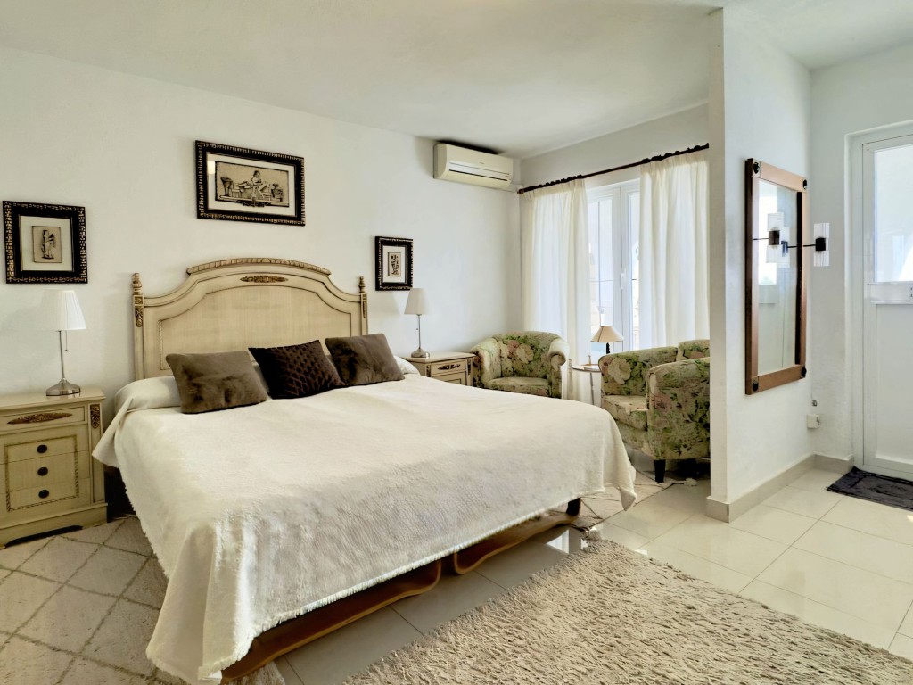 4 bedroom Mijas villa (17)