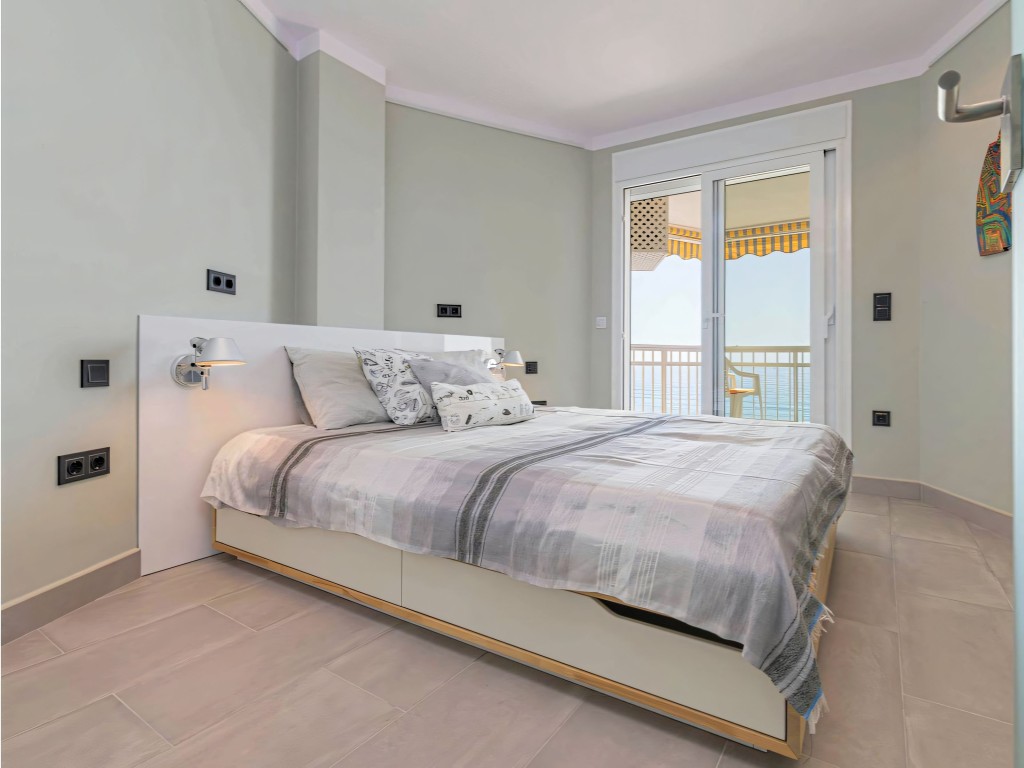 Fuengirola beachfront apartment (3)