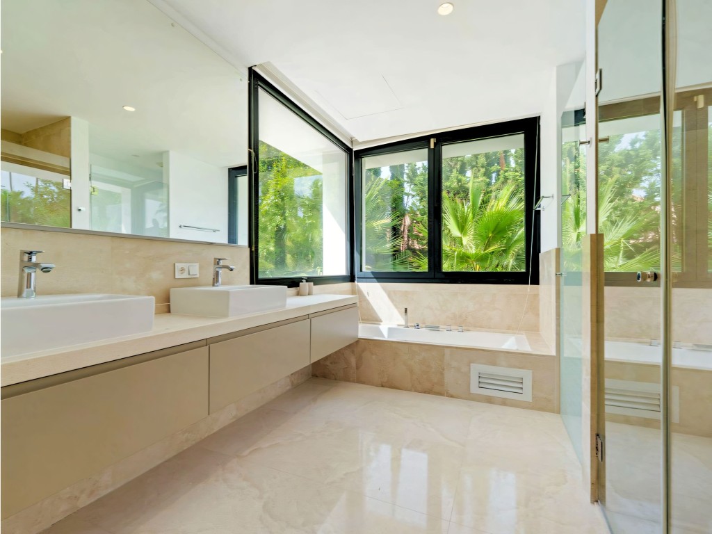 Marbella Golf Valley Villa (41)