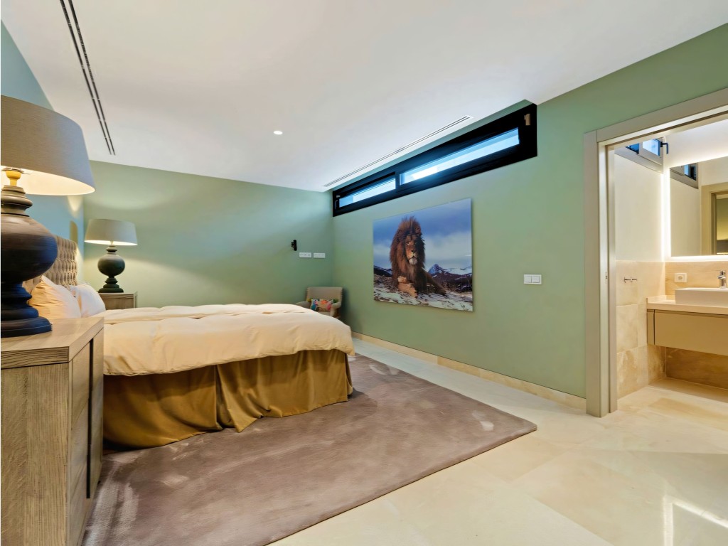 Marbella Golf Valley Villa (44)