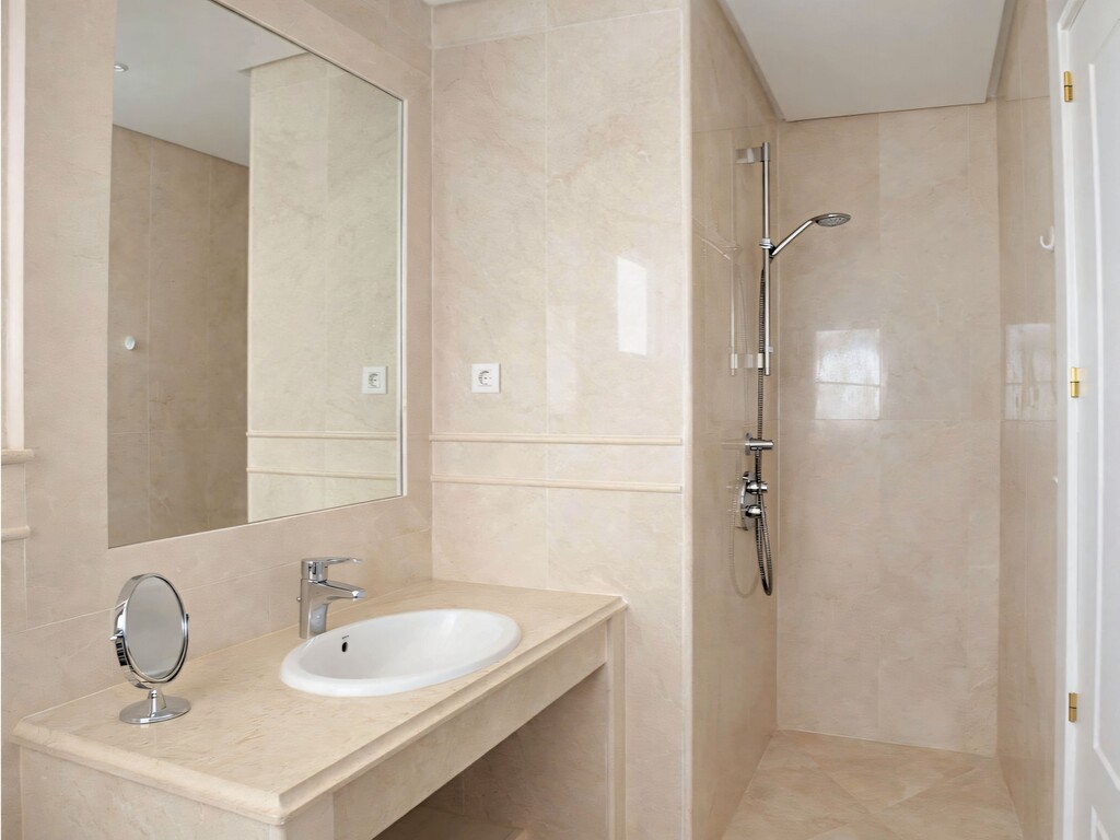 Be Aloha Nueva Andalucia (8)