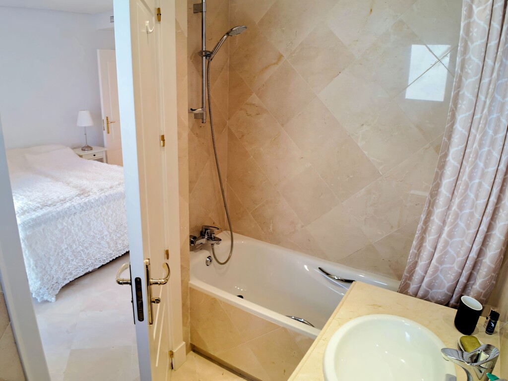 Be Aloha Nueva Andalucia (4)