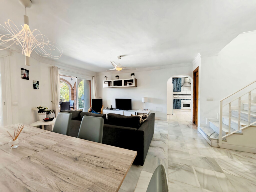 Calahonda townhouse with pool (20)