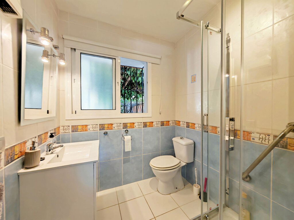 Calahonda townhouse with pool (5)