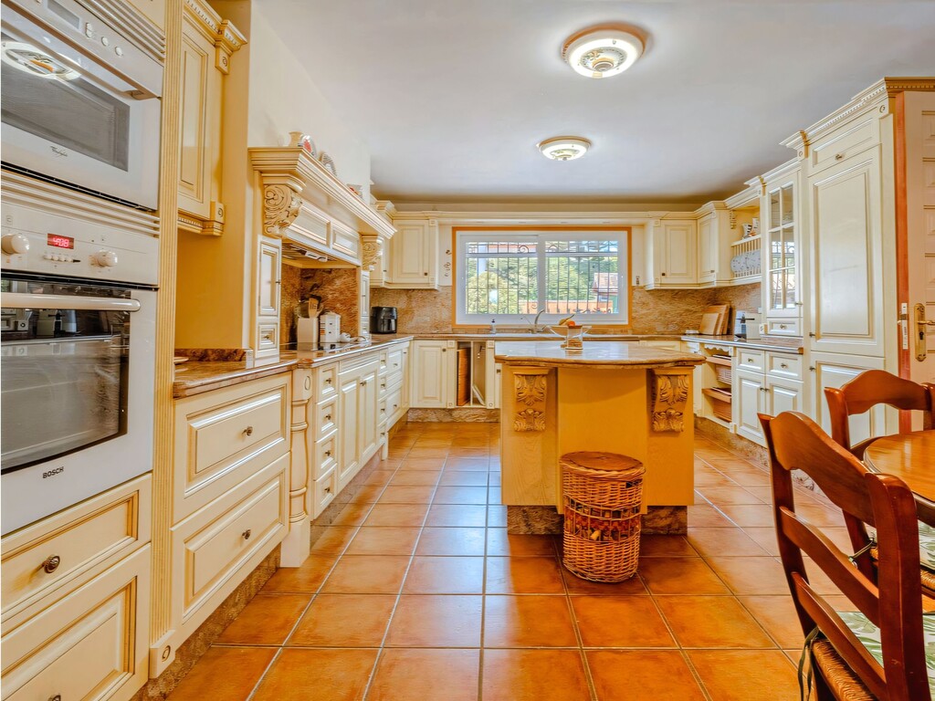 El Paraiso Medio Villa (41)