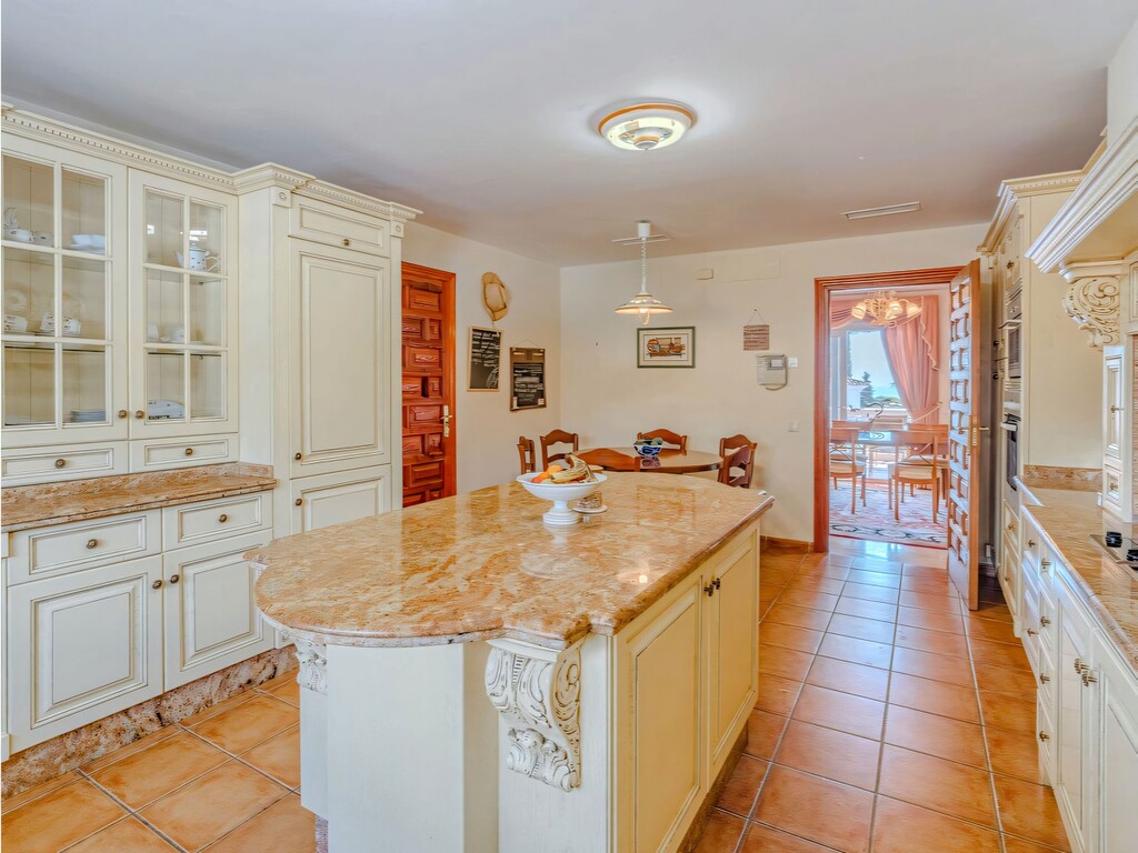 El Paraiso Medio Villa (42)