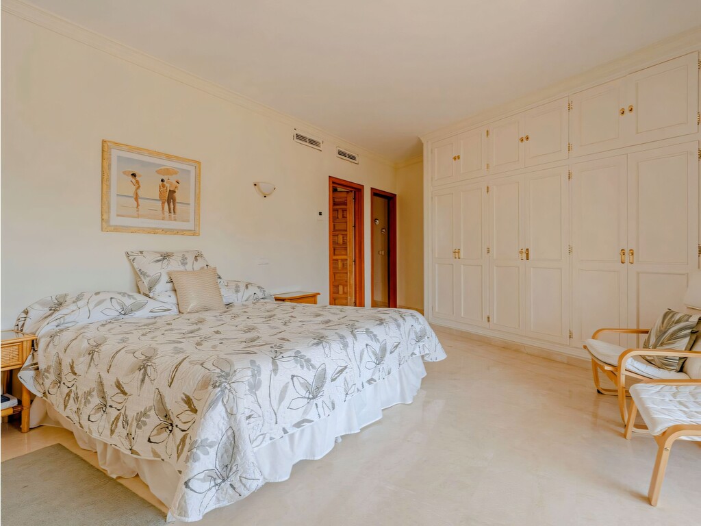 El Paraiso Medio Villa (18)