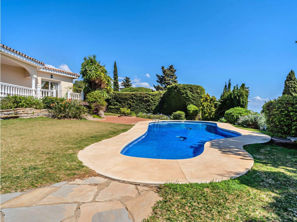 El Paraiso Medio Villa (30)