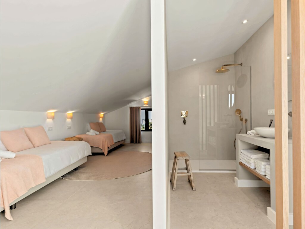 Renovated El Paraiso Villa (22)