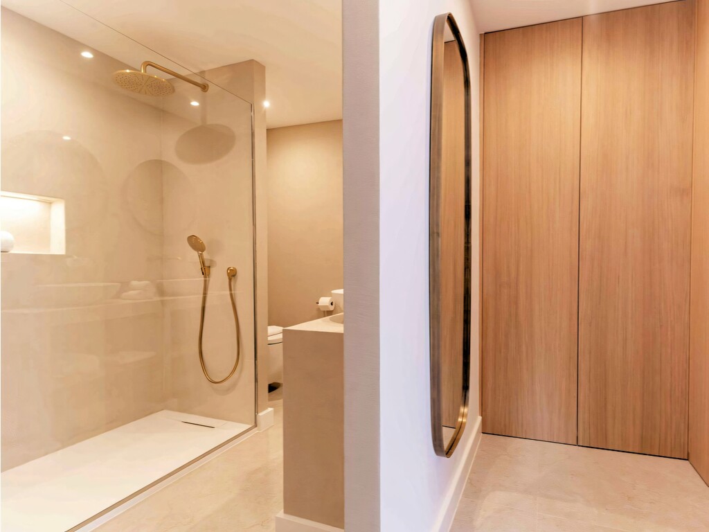 Renovated El Paraiso Villa (1)