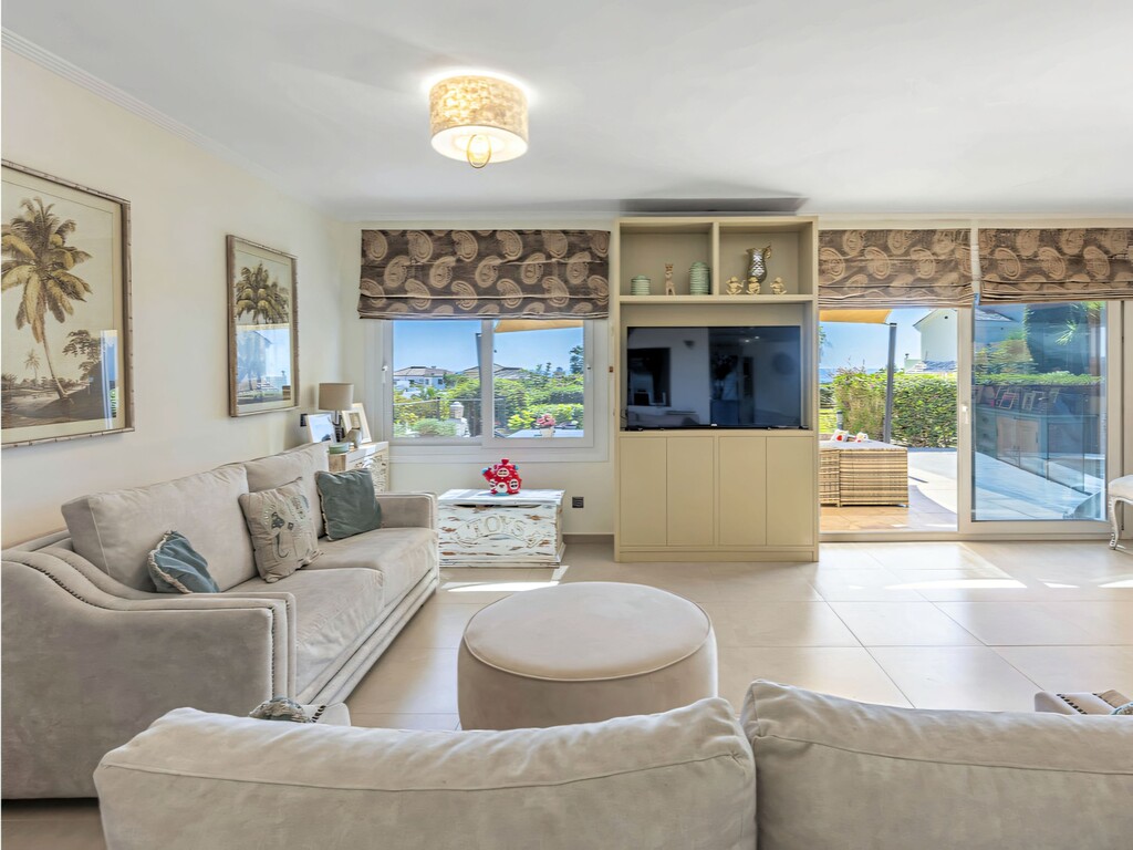 Estepona villa with guest house (29)