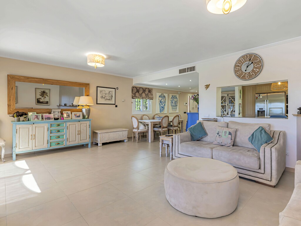 Estepona villa with guest house (30)