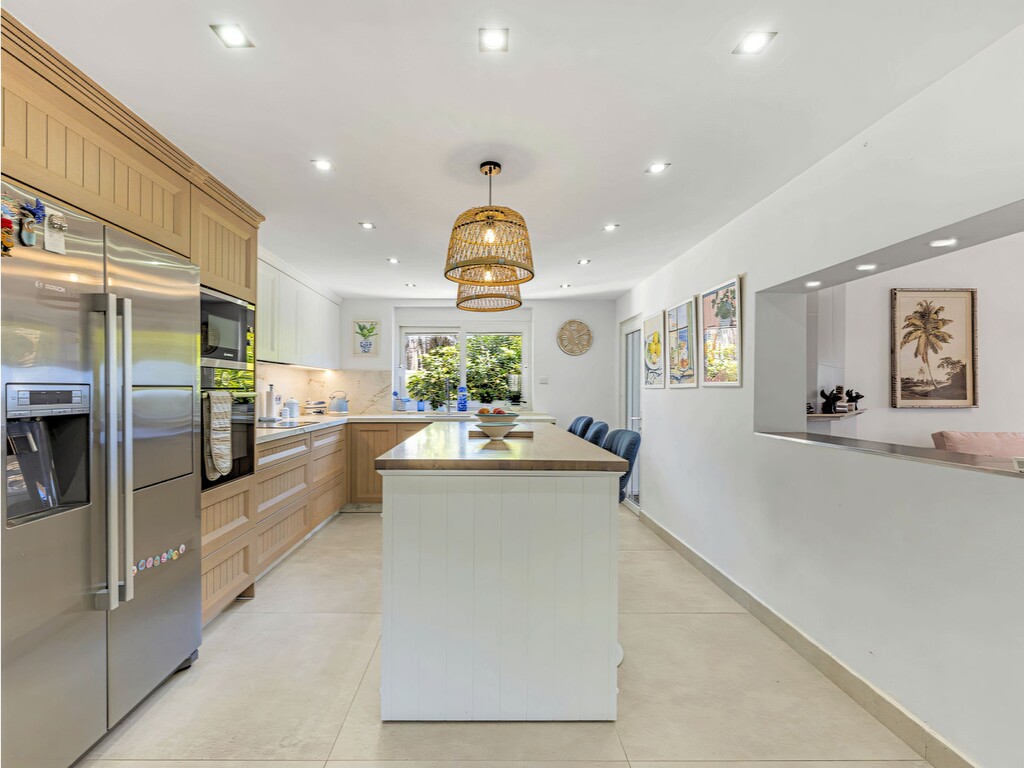 Estepona villa with guest house (28)