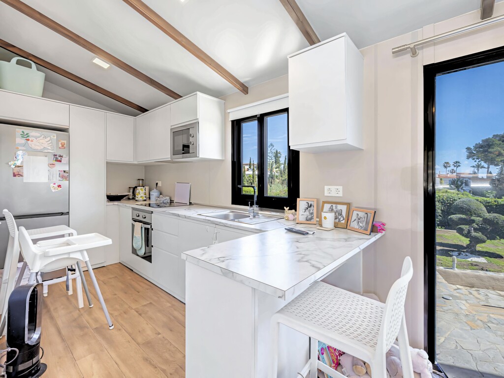 Estepona villa with guest house (10)